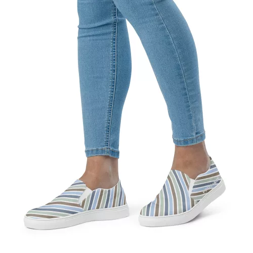 Solveig Strimdal – nachhaltige Sommer-Slipper mit Streifen-Print für Damen