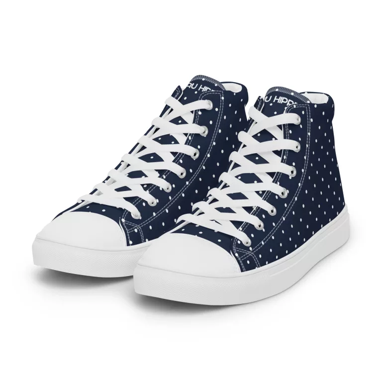Damen High Top Sneaker in Dunkelblau mit weißen Punkten. Exklusiv bei Frau Hippe. Aus Leinen, super bequem & auf Bestellung gefertigt.