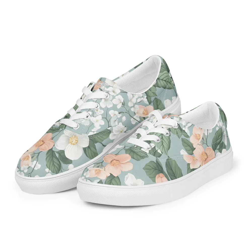 Girls Sommer Schnürsneaker – Finia Flower. Sommerlicher Sneaker mit Blumenprint auf Grün – exklusiv bei Frau Hippe, leicht & bequem, kein Mainstream, nur auf Bestellung gefertigt.