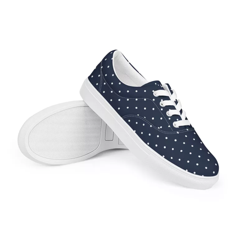Dunkelblauer Sommer Sneaker Agnetha Prickar mit weißen Polka Dots, exklusiv im Frau Hippe Onlineshop