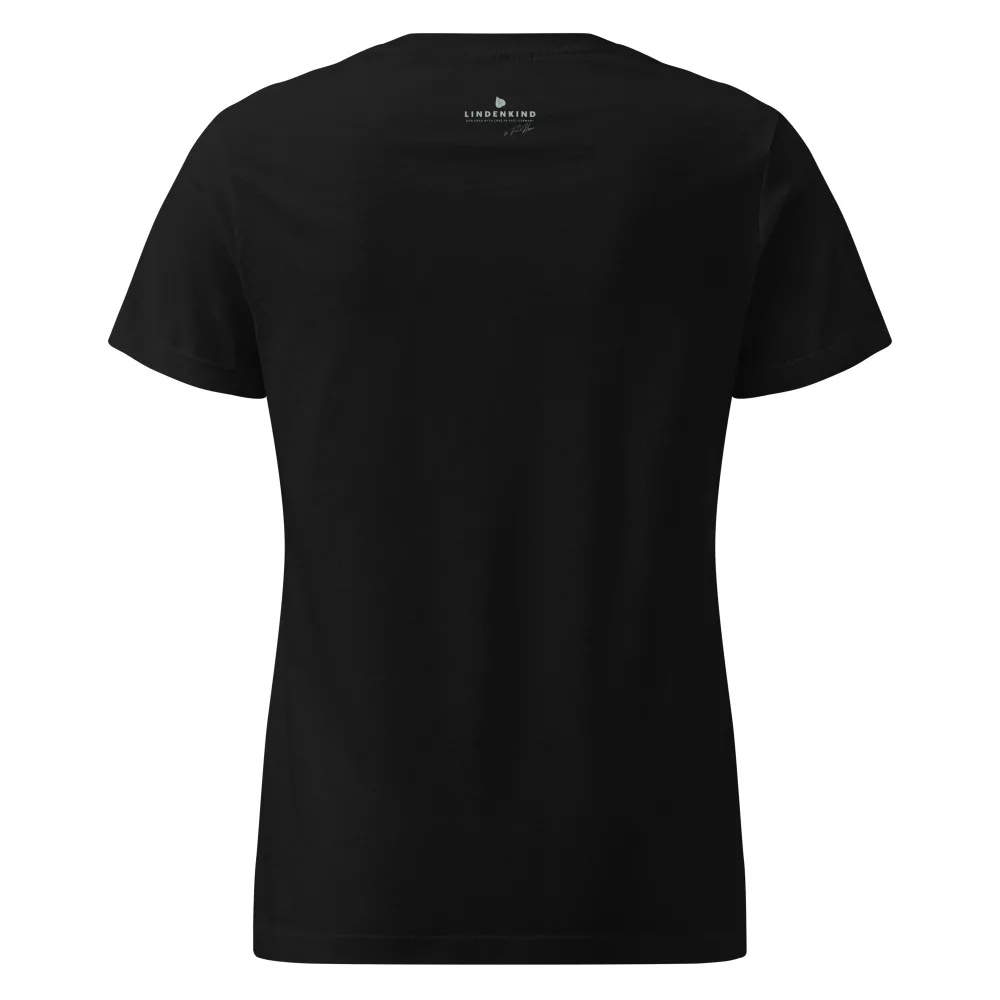 Lindenkind T-Shirt No. 01: Weiches Damen-T-Shirt aus 100 % Baumwolle mit Naturprint. Leicht tailliert, fair produziert und OEKO-TEX 100 zertifiziert – exklusiv bei Frau Hippe.